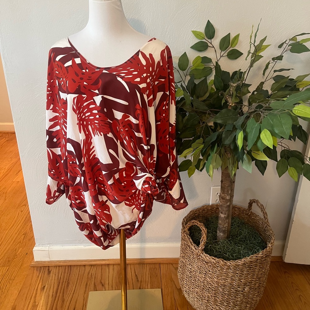 Women's Red and White Leaf Print Top